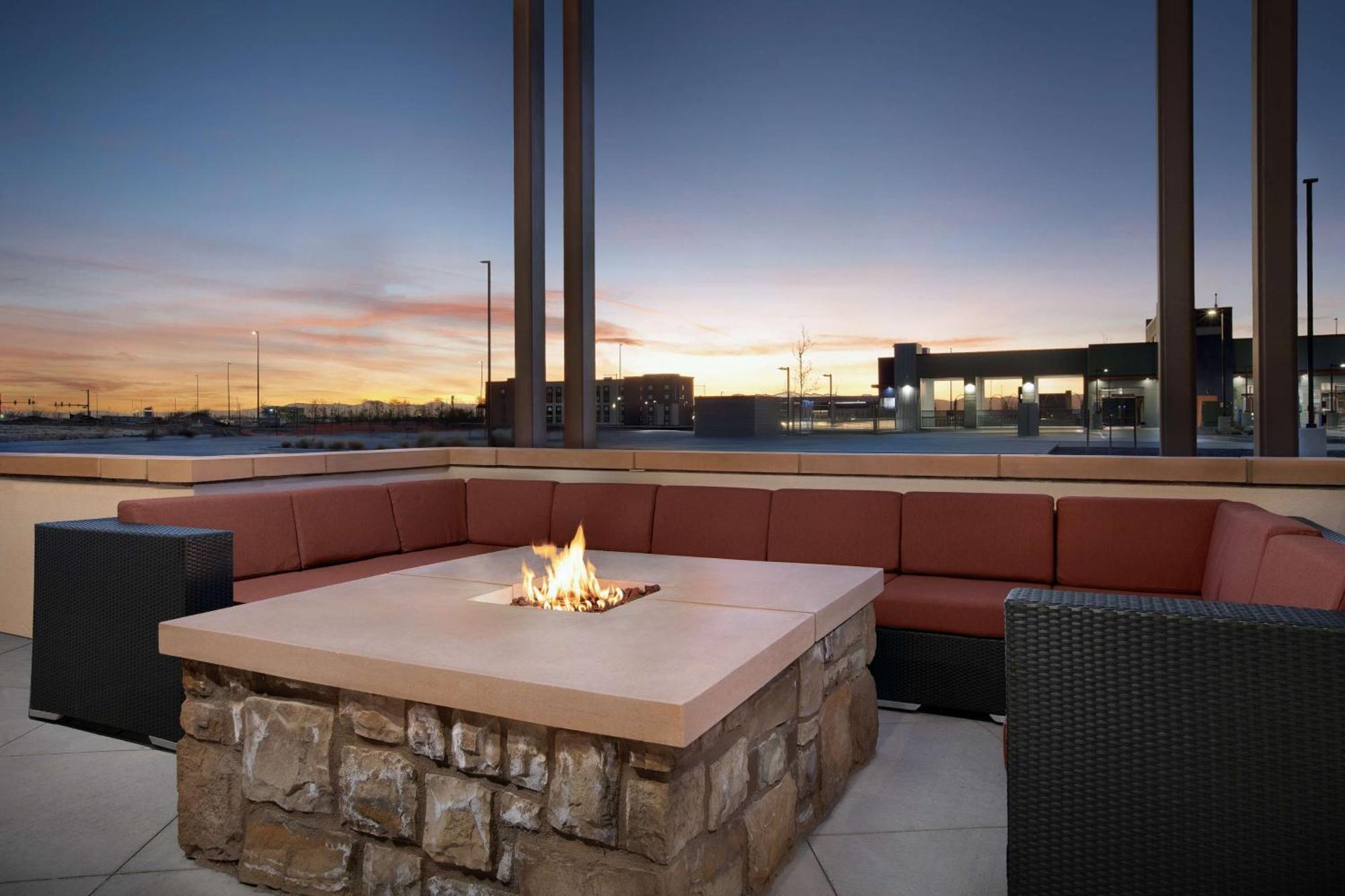 Hilton Garden Inn Denver Airport Tower Road Exterior foto